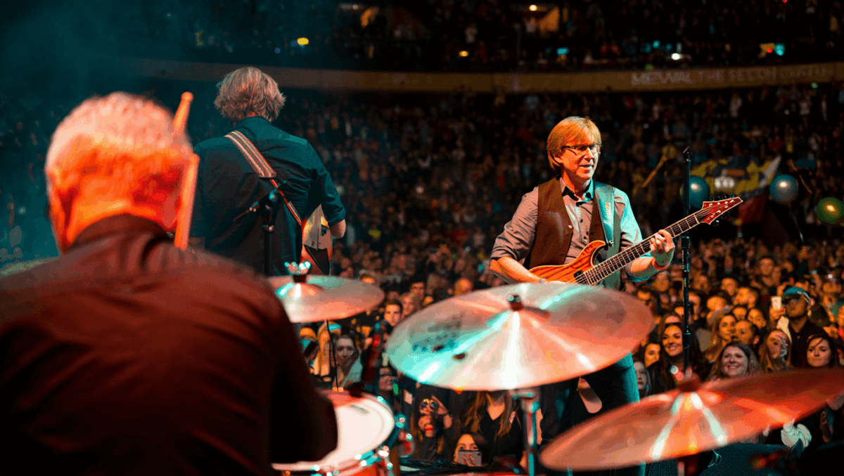 Madison Square Garden hosts Phish for historic 30th anniversary New Year's Eve performance tonight, kicking off 3-set celebration