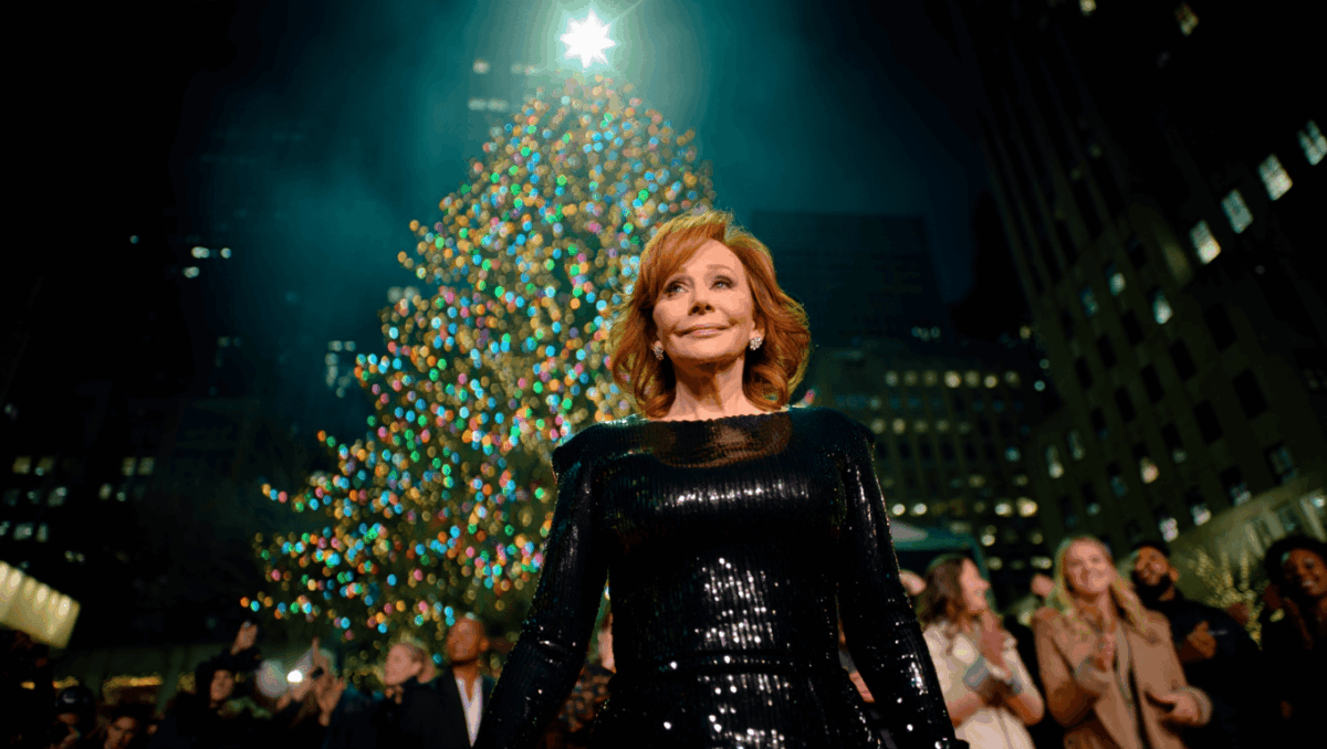 Tree lighting NYC tonight: Reba McEntire hosts iconic Rockefeller Center ceremony with Michael Bublé, Marc Anthony, Halle Bailey