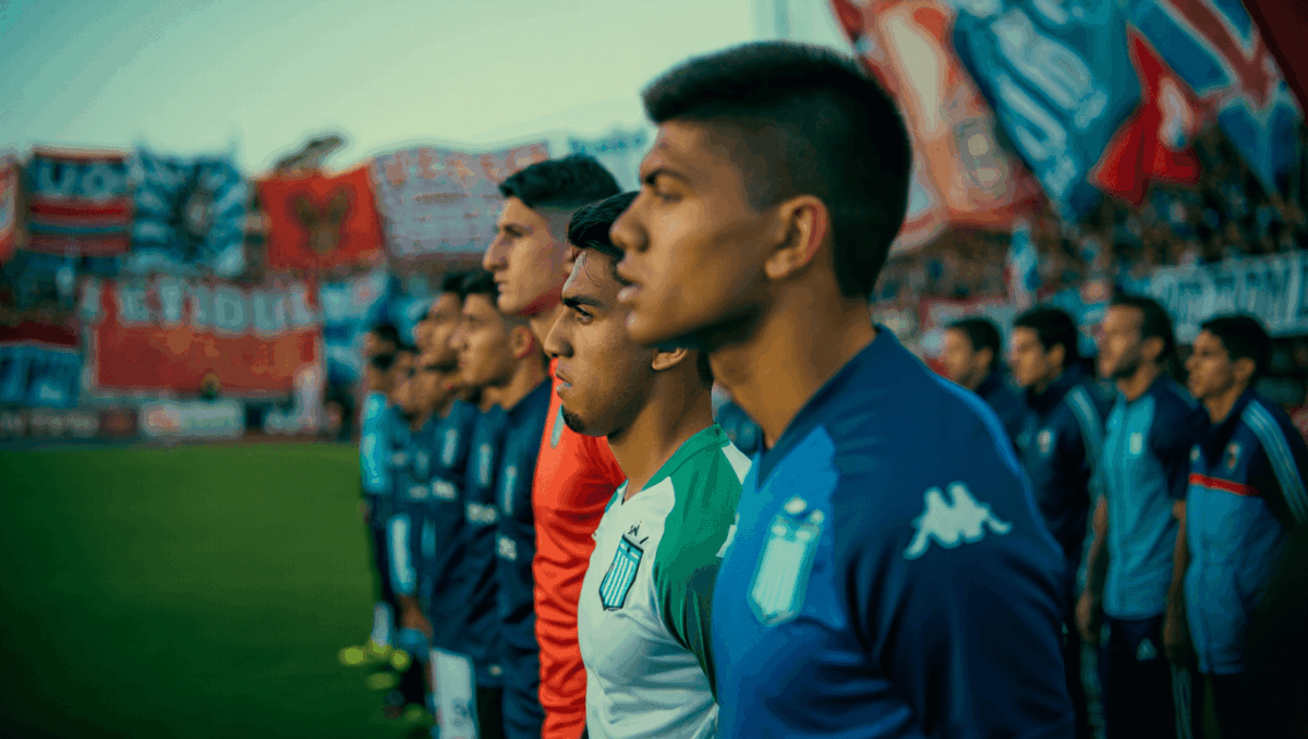 Racing falls to Estudiantes 5-4 in wild Clausura final thriller