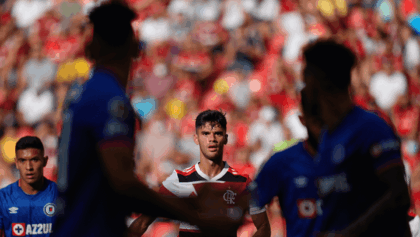 Flamengo x Cruz Azul clashes in FIFA Intercontinental Cup with 1-1 halftime tie, final spot on the line