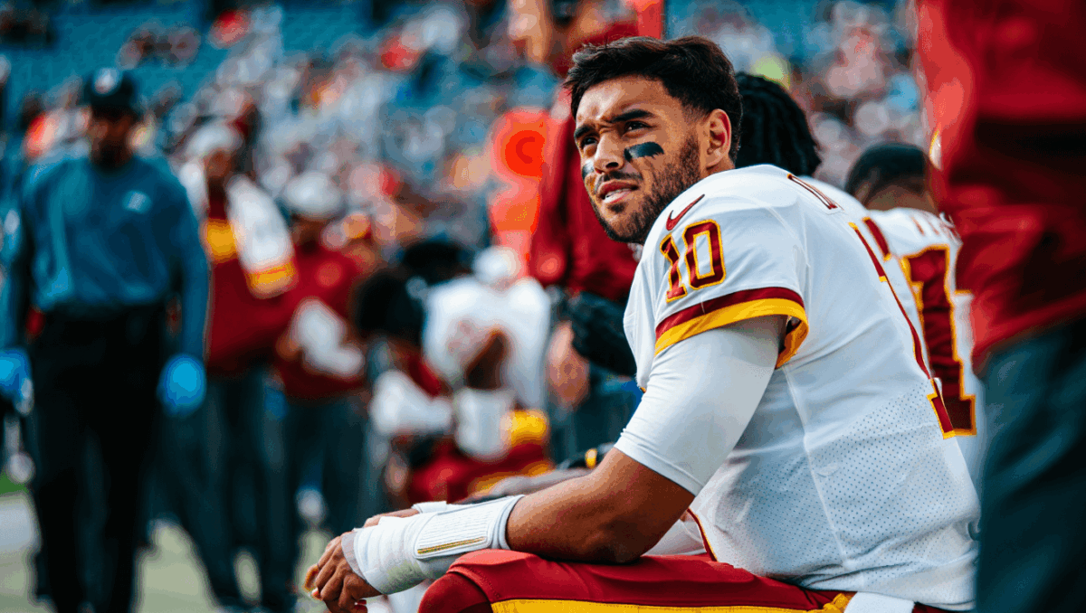 Jayden Daniels injury: Commanders QB leaves game today with left elbow injury, same arm dislocated in Week 9