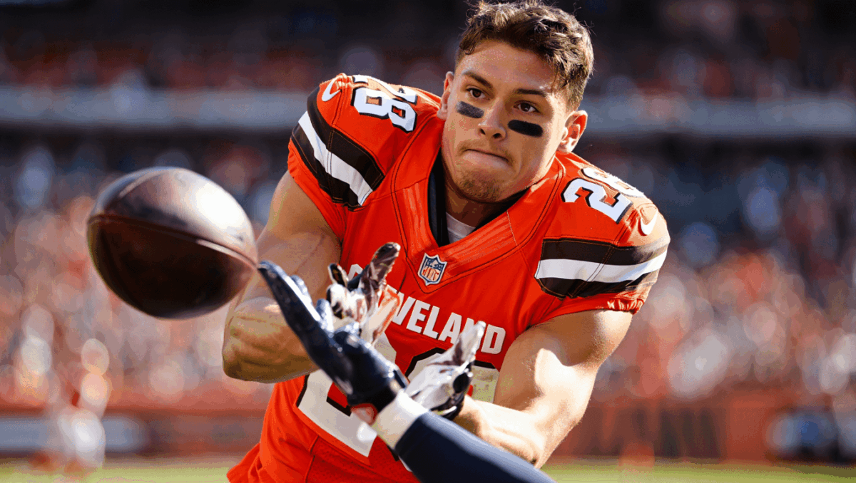 Harold Fannin Jr. sets Browns rookie receptions record with 67 catches, breaks franchise mark today vs Bills