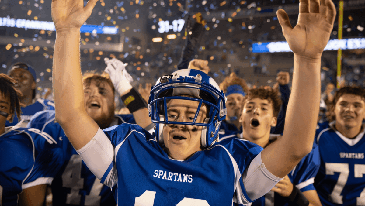 Bixby won't be stopped, beats Owasso 31-17 last night for eighth straight state title in dominant performance