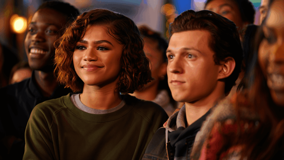 Zendaya debuted a bold new bob for the holidays with Tom Holland and his family in London