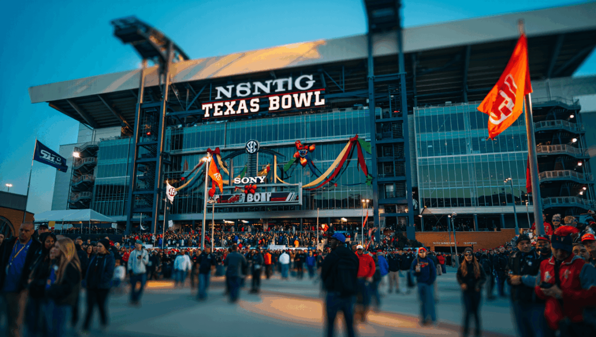 Texas bowl game heads to Houston Dec 27 with SEC-Big 12 matchup at NRG Stadium