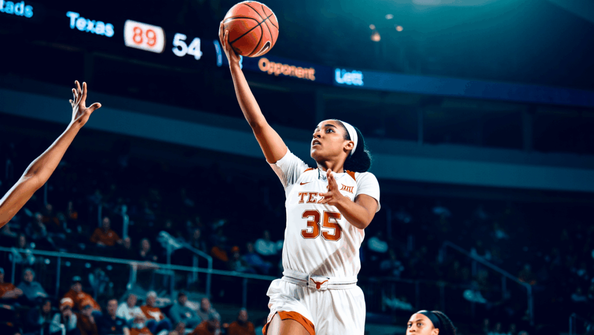 Baylor vs Texas: No. 2 Longhorns dominate No. 13 Bears 89-54 behind Booker's 27 points