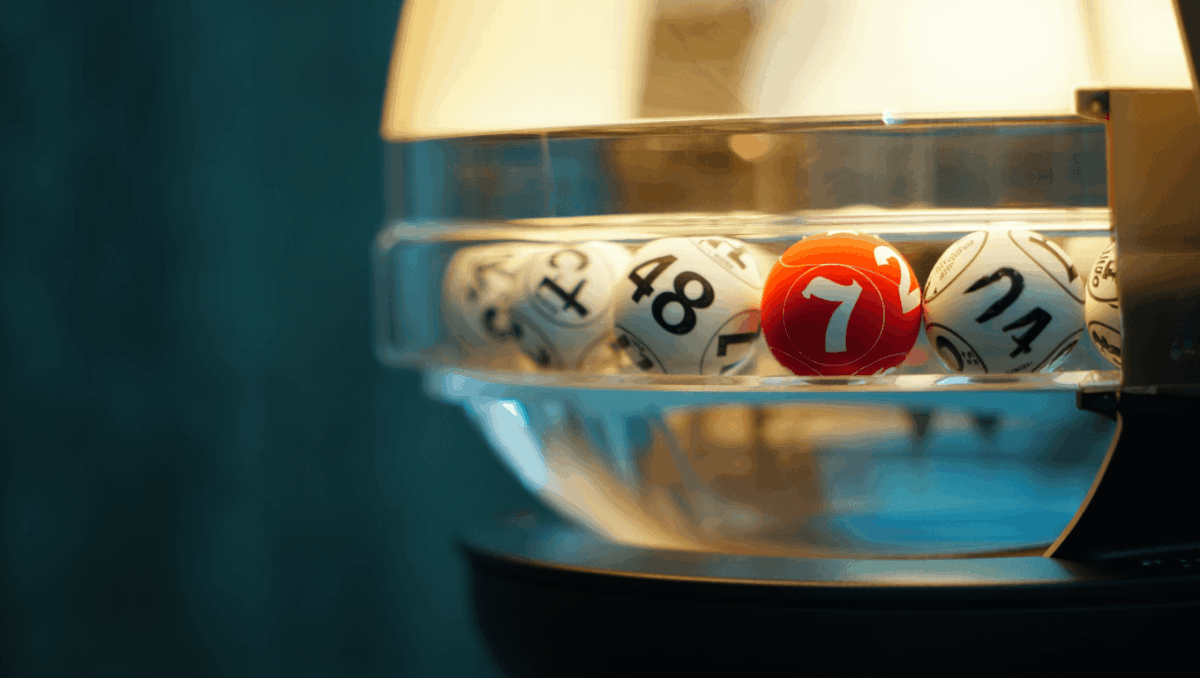Powerball winning numbers from last night: 13, 14, 26, 28, 44, no jackpot winner as pot soars to $820M