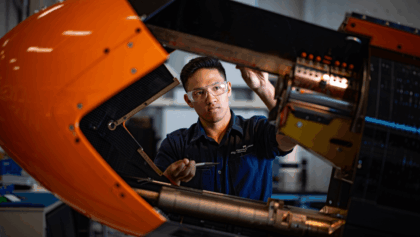 RKLB stock soars 10% as Rocket Lab qualifies 'Hungry Hippo' fairing system for Neutron rocket