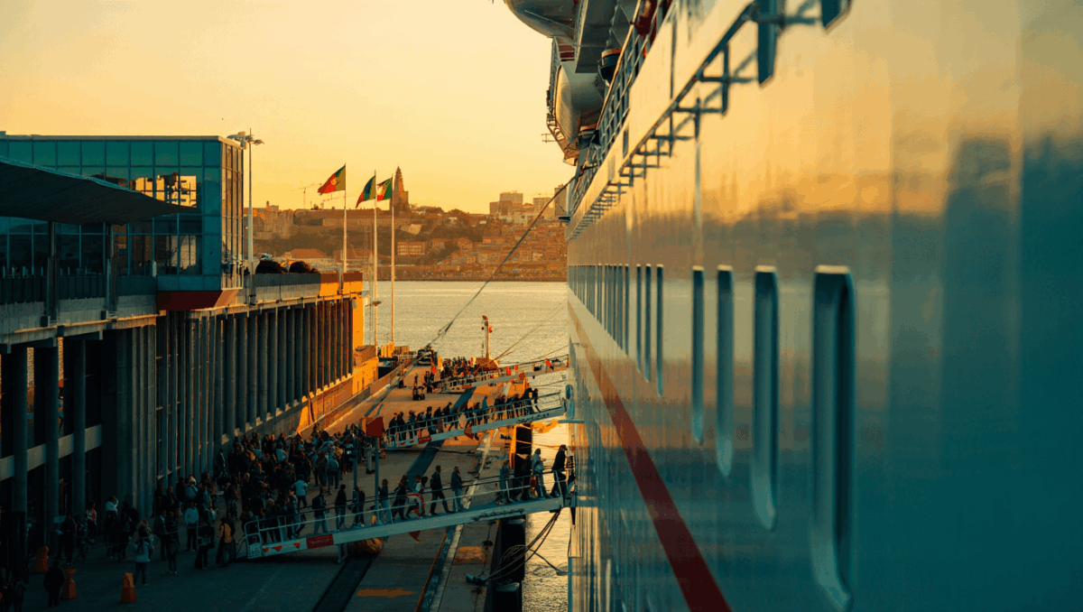 Portos sets record with 225,000 cruise passengers in 2025, marking 30% surge and new era for Portugal shipping hub