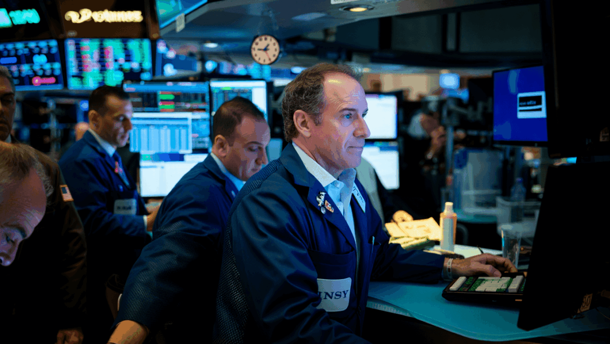 Stock market opens normal hours on New Year's Eve Dec 31, closing at 4 PM ET