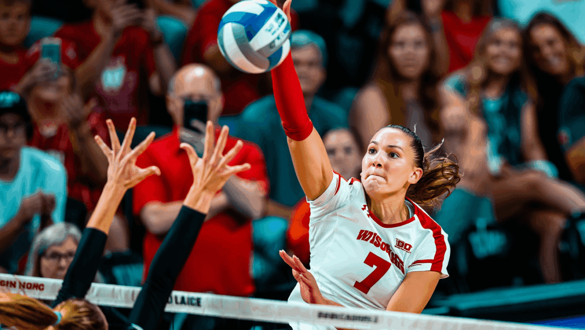 NCAA volleyball tournament: Wisconsin upsets Stanford in 4-set thriller, Texas sweeps Indiana in regional finals