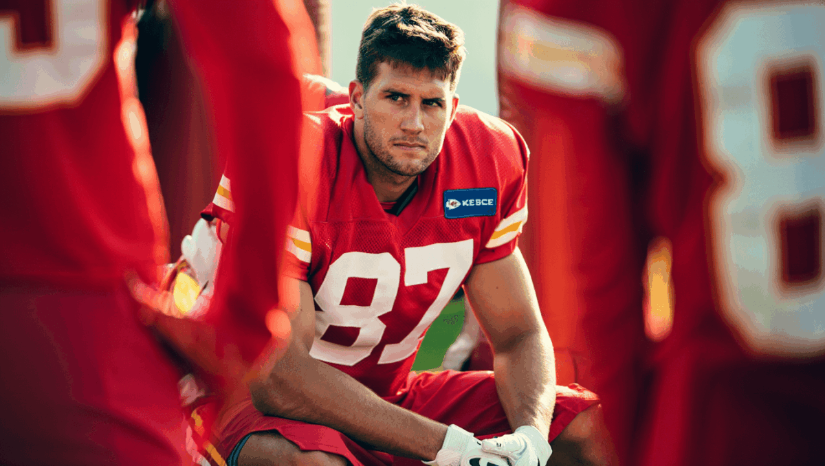 Travis Kelce won't say if he's retiring, keeps focus on Chiefs' final three games as March decision looms