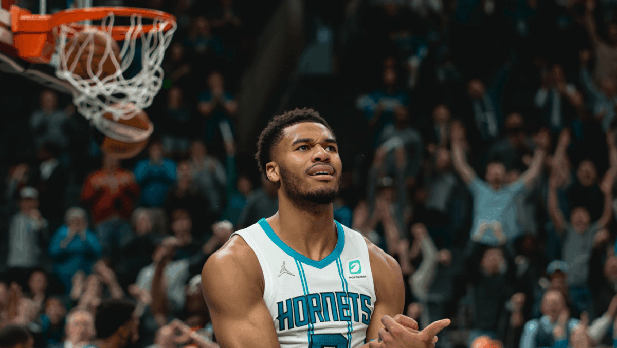 Hornets stun Raptors 118-111 in overtime today, overcome 17-point deficit to end Toronto's nine-game win streak