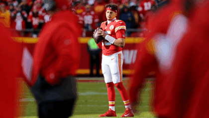 Chargers face Chiefs in playoff-positioning clash, Kansas City fights for postseason hopes