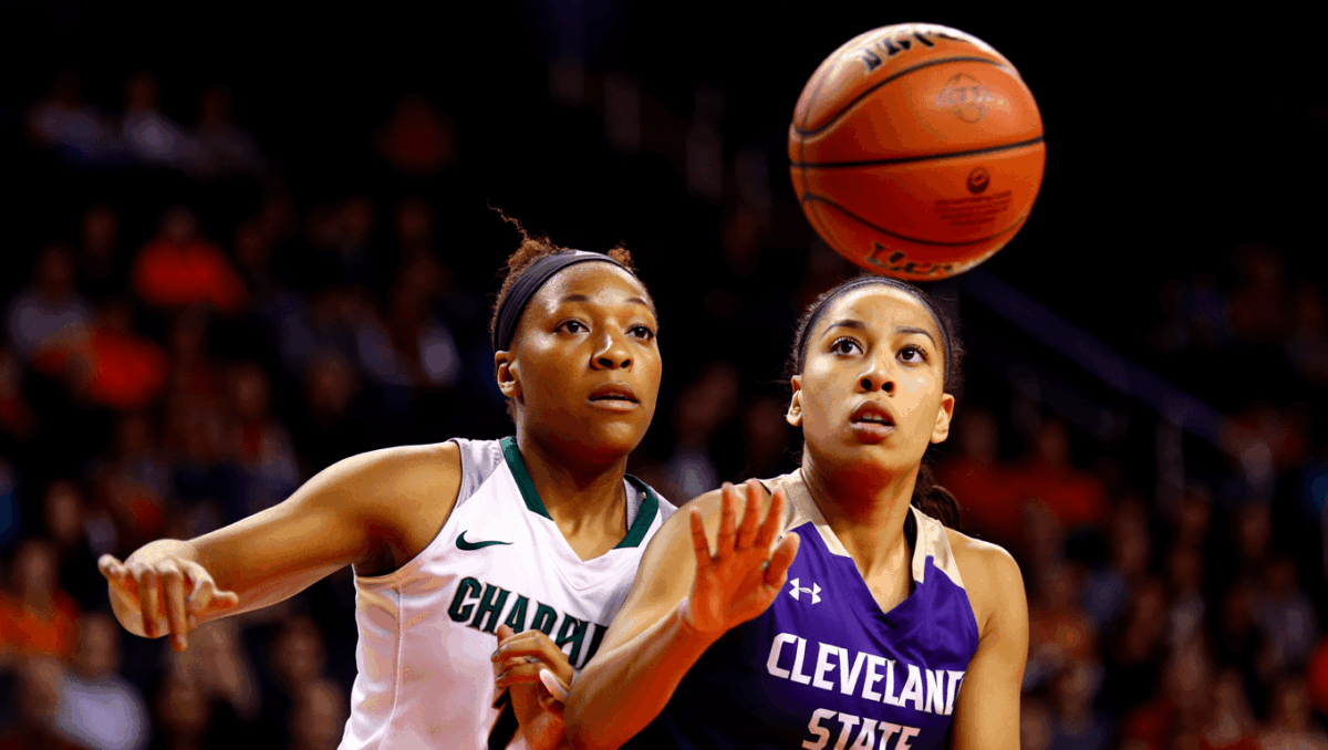 College of Charleston battles Cleveland State in Puerto Rico Clasico, Cougars trail at halftime in tight matchup