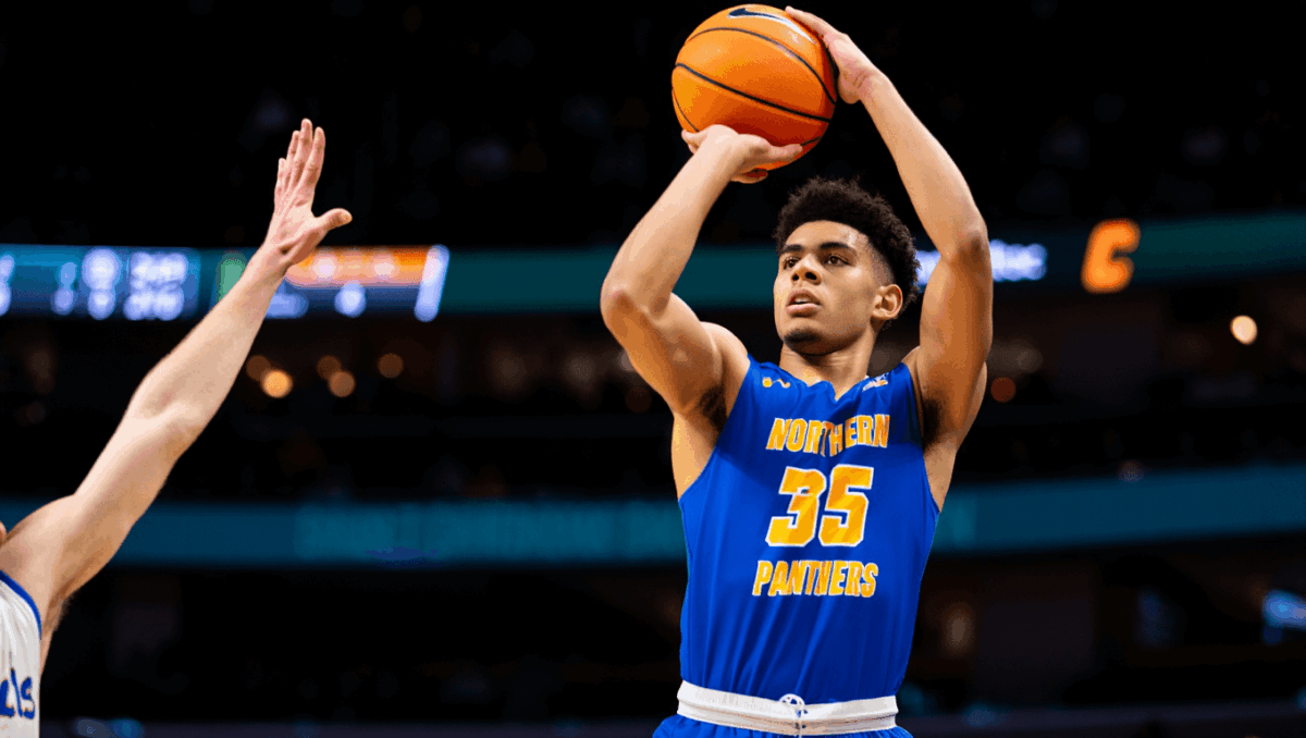 Northern Iowa battles UIC in Missouri Valley Conference opener tonight at Credit Union 1 Arena