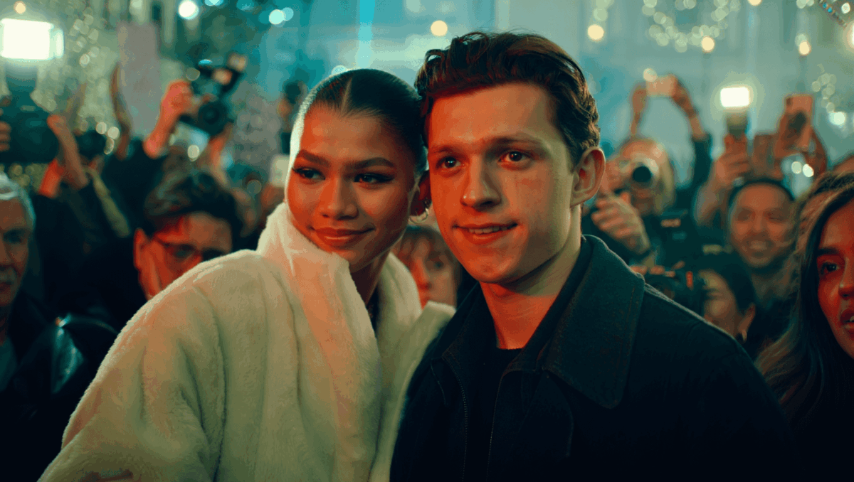 Zendaya sparks pregnancy speculation anew after photos with fiancé Tom Holland and his parents go viral