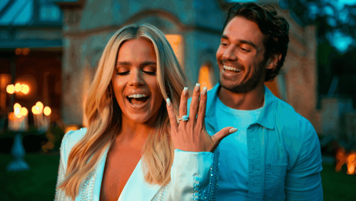 Is Lainey Wilson married? Country star engaged to former NFL QB Duck Hodges, plans 2026 wedding