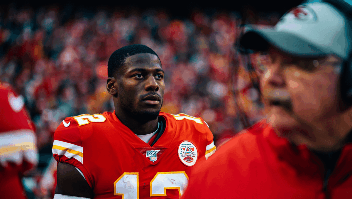 Patrick Mahomes won't play today, Chiefs start backup QB on Christmas after season-ending ACL injury