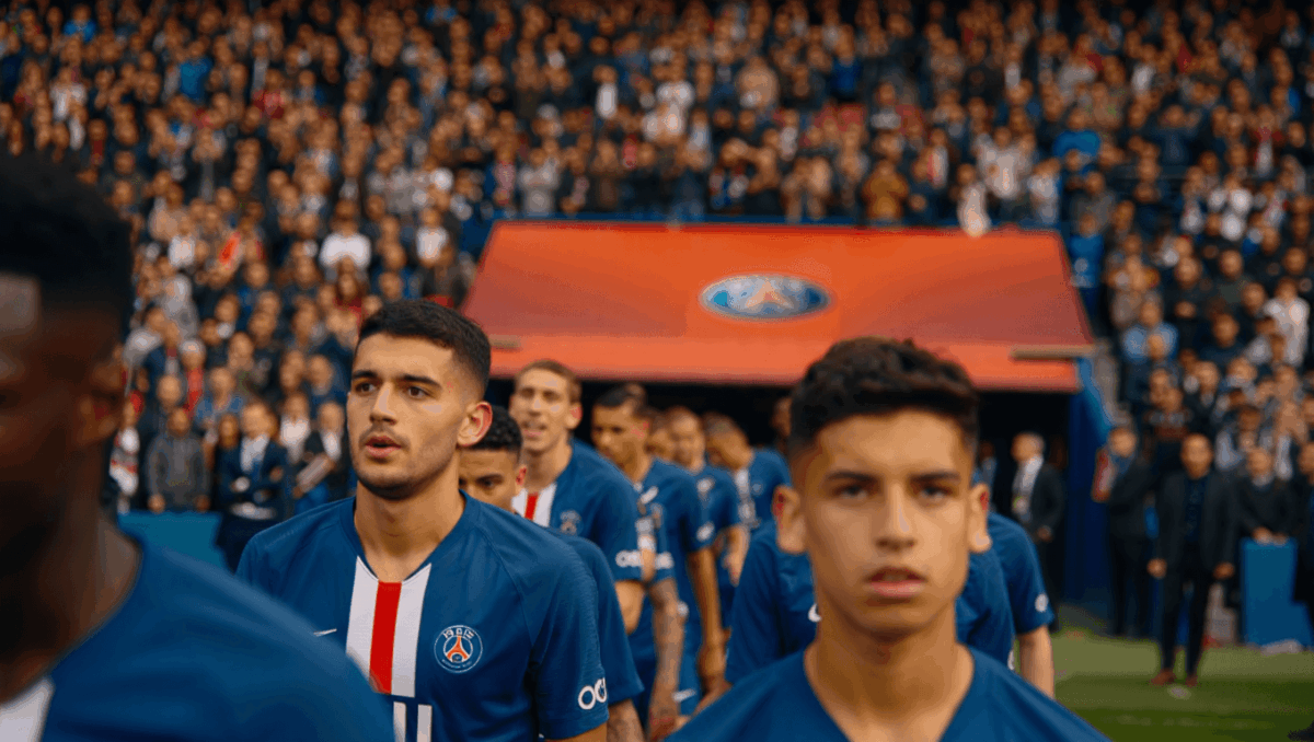 PSG faces Rennes tonight in Ligue 1 showdown at Parc des Princes, both teams chasing top spot glory