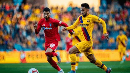 Barcelona SC faces U. Católica tonight in LigaPro championship battle, both teams fighting for playoff positioning