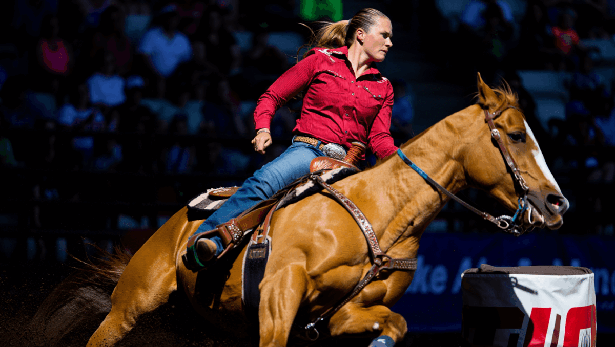 Round 8 NFR results: Tricia Aldridge blazes through in 13.64 seconds as Stetson Wright's lead soars over $129K