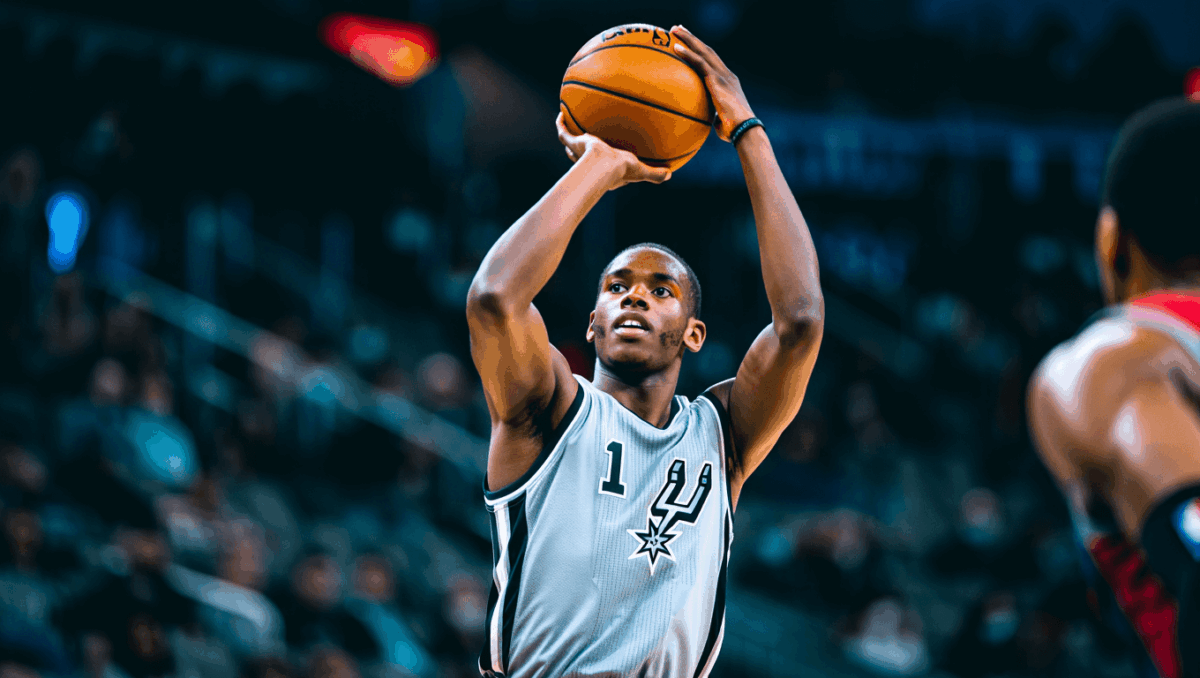 Spurs face Hawks tonight as San Antonio aims for 5th straight win