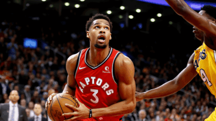 Lakers fall to Raptors 121-118 in tight fourth-quarter thriller in Toronto
