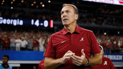Alabama football coach Kalen DeBoer faces Georgia in SEC Championship showdown, Crimson Tide trailing at halftime