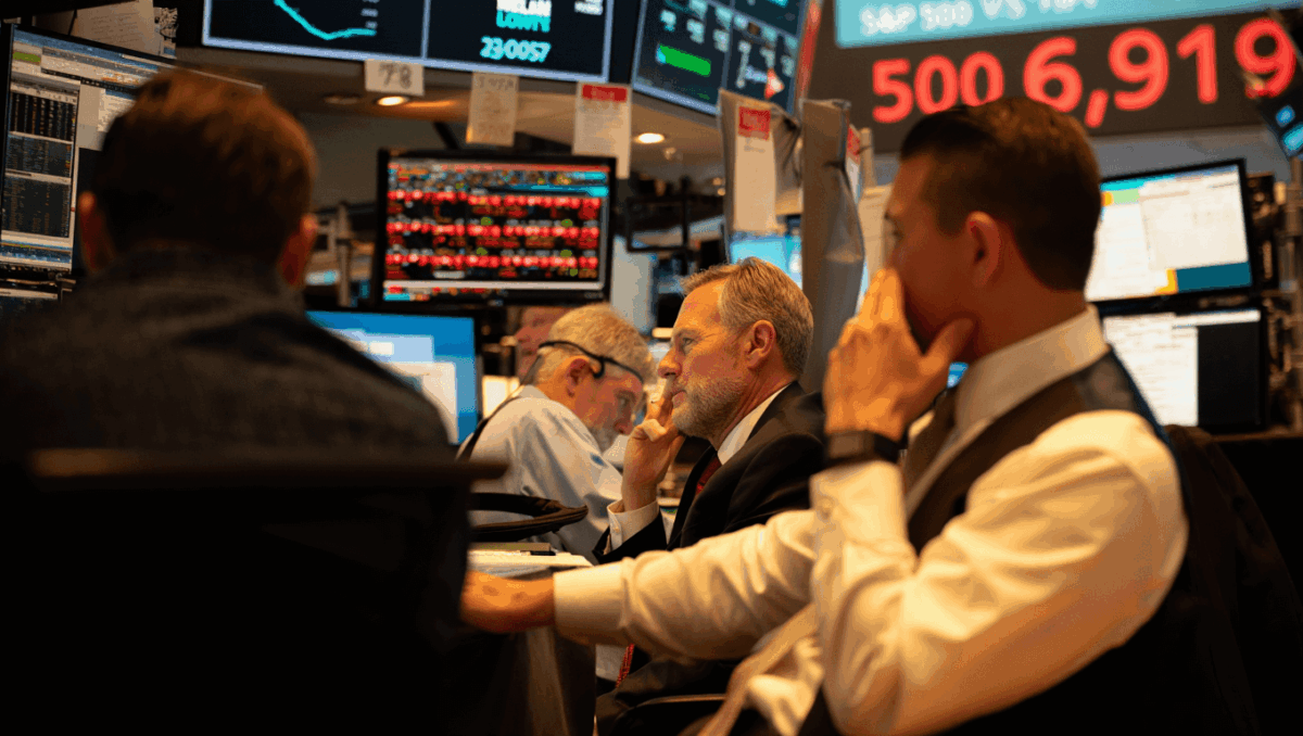 S&P 500 falls to 6,919 as tech retreat triggers year-end profit-taking spree
