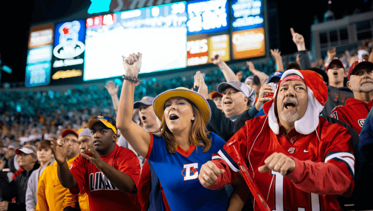 College football games today feature eight bowl matchups including Military, Pinstripe and Pop-Tarts bowls