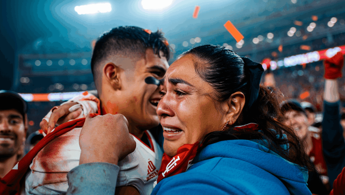Fernando Mendoza's mom cheers Indiana's Big Ten championship win from sidelines, battles MS with strength