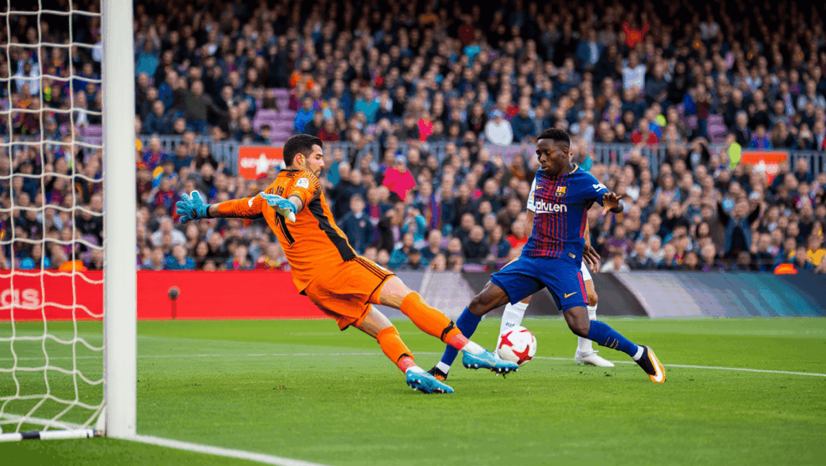 Barcelona faces Osasuna tonight in La Liga showdown, leaders aim for 7th straight victory
