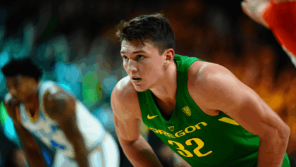 Oregon falls short against UCLA 73-71 in tight defensive battle at Pauley Pavilion