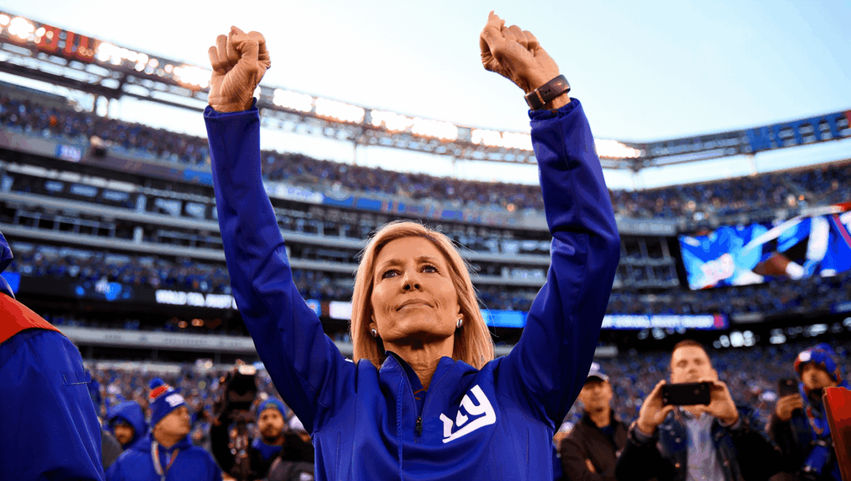 jaxson dart mom Kara steals spotlight at Giants games, here's what to know
