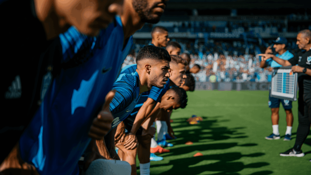 Grêmio faces Fluminense in Brazilian Serie A battle for playoff positioning tonight