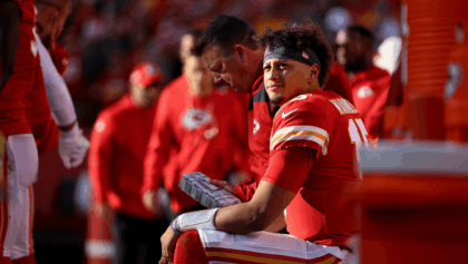 Chiefs eliminated from playoffs for first time since 2014, miss postseason in stunning collapse