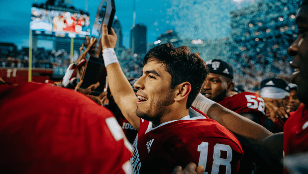 AP poll puts Indiana at No. 1 for first time, Georgia and Ohio State follow in final rankings before playoff