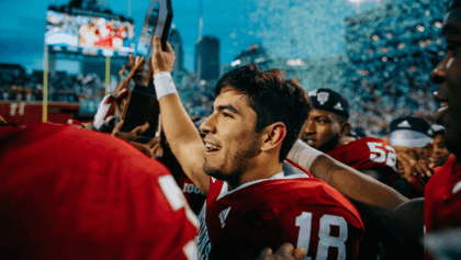 AP poll puts Indiana at No. 1 for first time, Georgia and Ohio State follow in final rankings before playoff