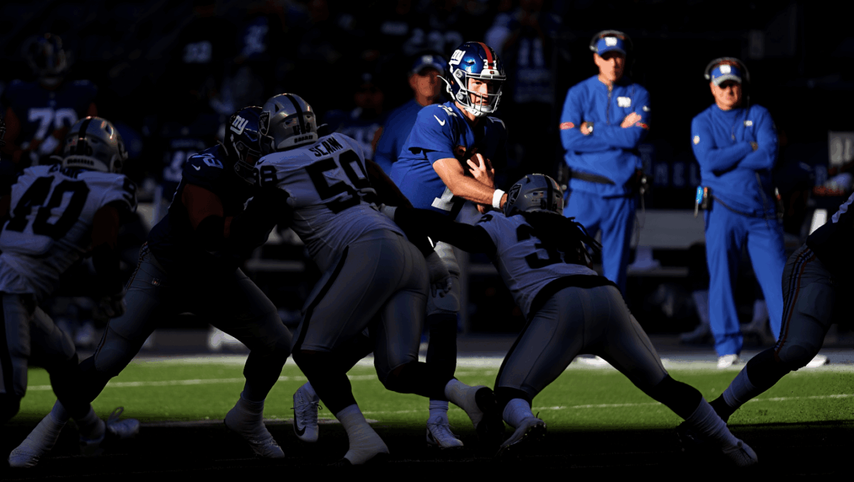 NFL draft order heats up: Giants hold No. 1 pick over Raiders as Week 17 chaos reshapes 2026 draft race