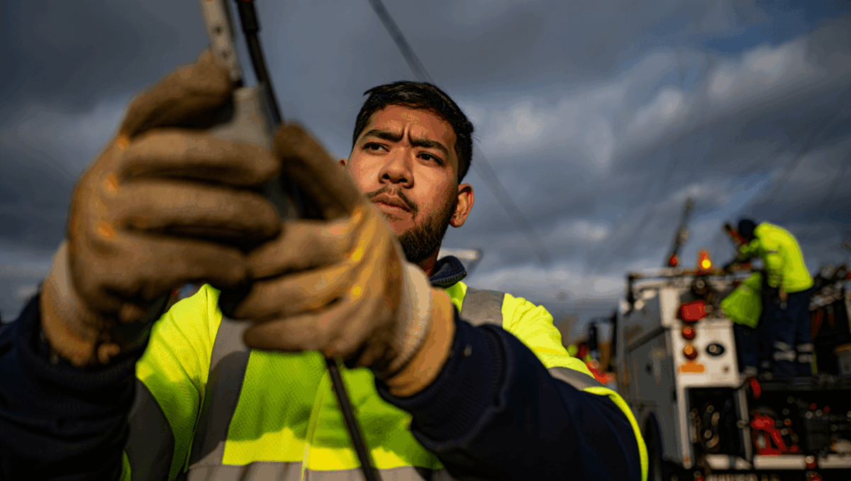 Rhode Island energy outage map shows 30K+ without power today as 60 mph winds hammer state