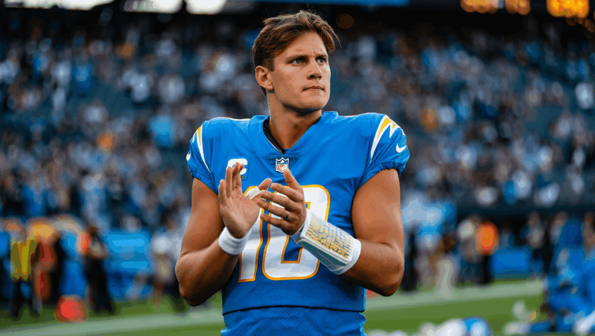 Justin Herbert sidelines self for Week 18 as Chargers prioritize hand injury recovery ahead of playoffs