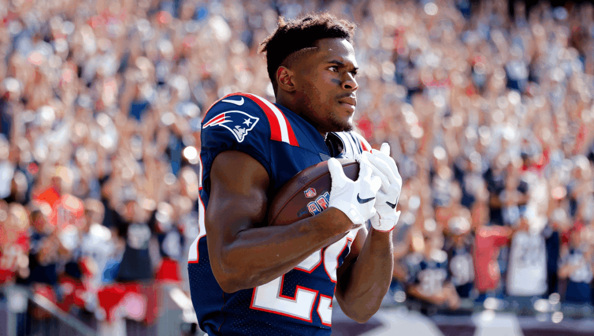 Marcus Jones returns pick-six as Patriots lead Texans in playoff thriller