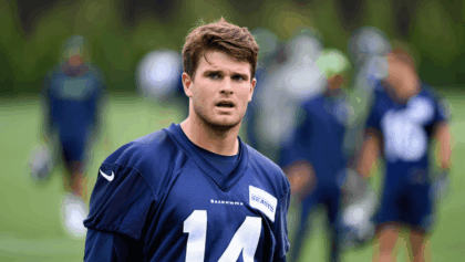 Seahawks injury report adds surprise QB concern before 49ers playoff game