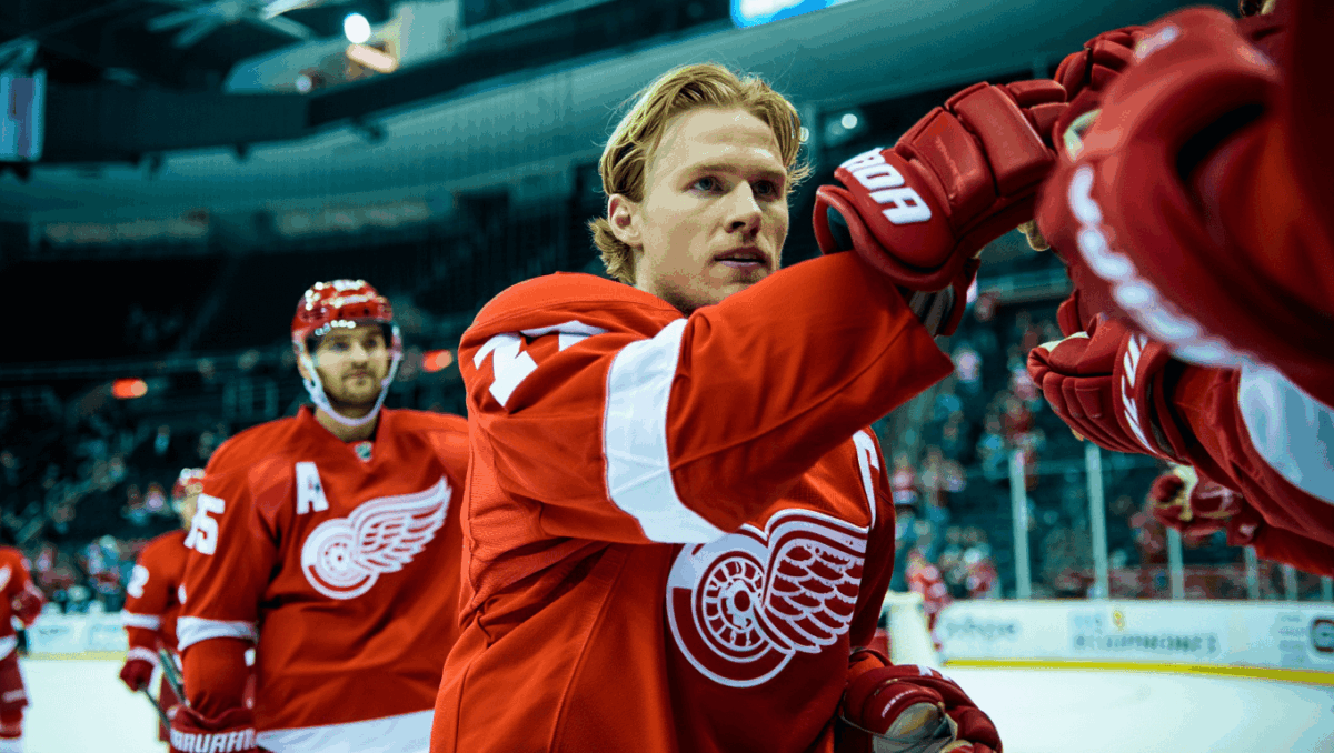 James van Riemsdyk scores in Red Wings' 4-3 OT loss to Wild