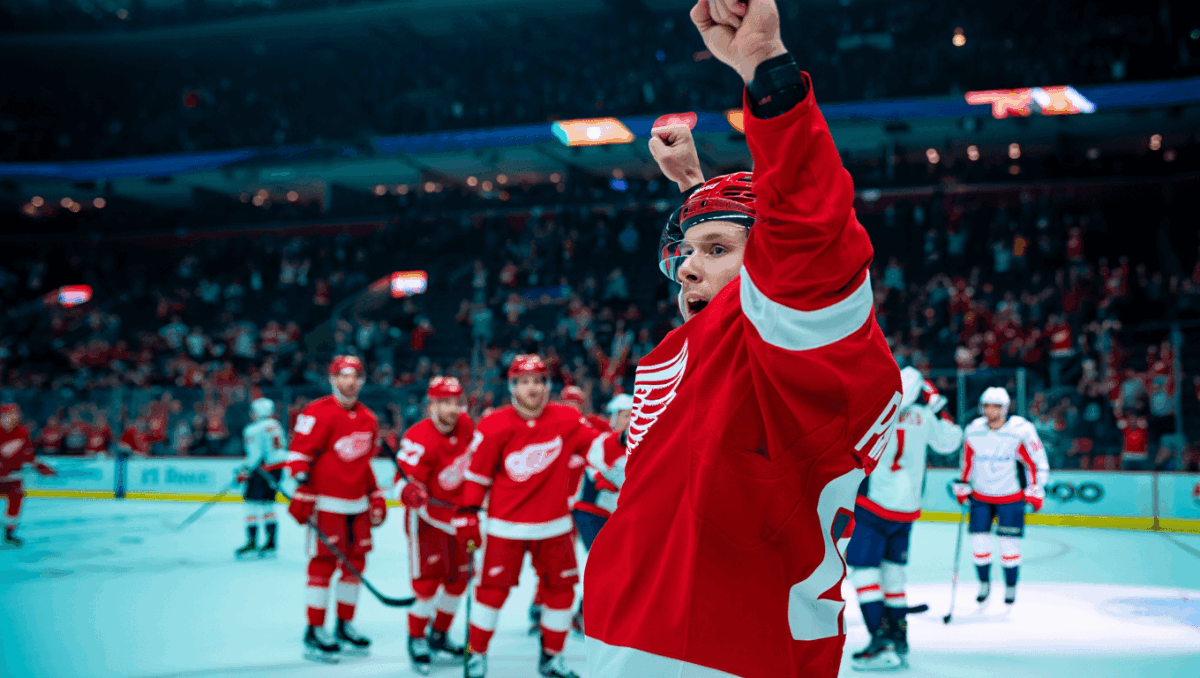 Capitals fall to Red Wings 3-2 last night, season sweep looms