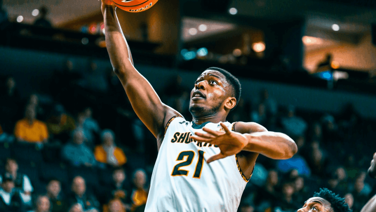 Wichita State falls short vs Charlotte in double-overtime heartbreaker, Giles scores 27