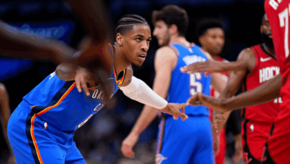 Oklahoma City Thunder beats Rockets 99-83 last night, Holmgren leads with 18