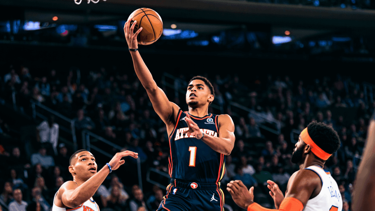 Hawks shock Knicks at the Garden, lead 60-47 entering second half