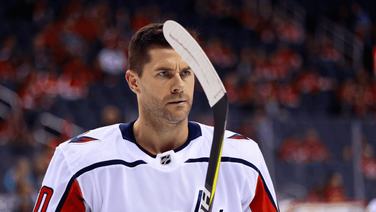 Blackhawks face Capitals on home ice for Saturday night showdown